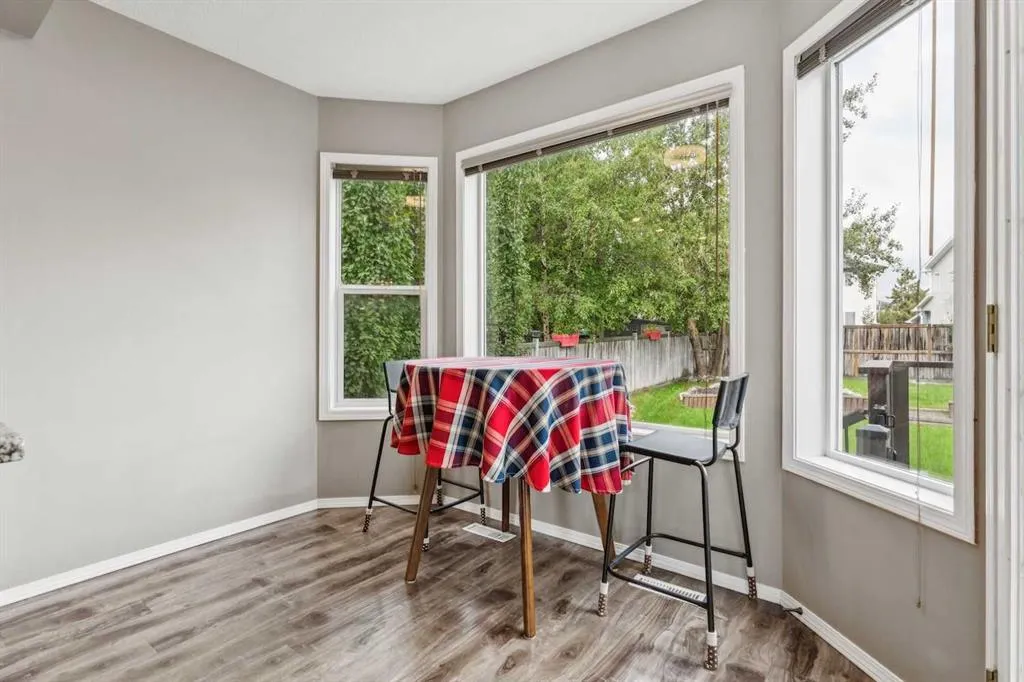 132 Citadel Meadow Bay NW