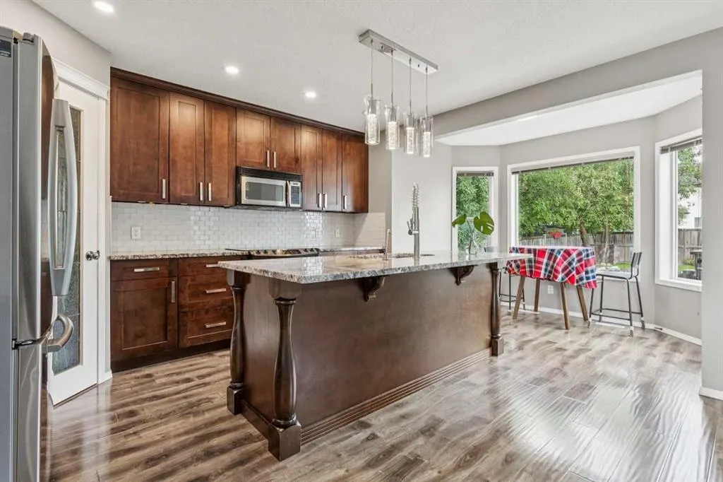132 Citadel Meadow Bay NW