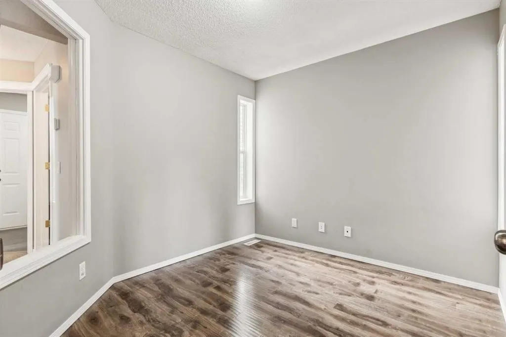 132 Citadel Meadow Bay NW
