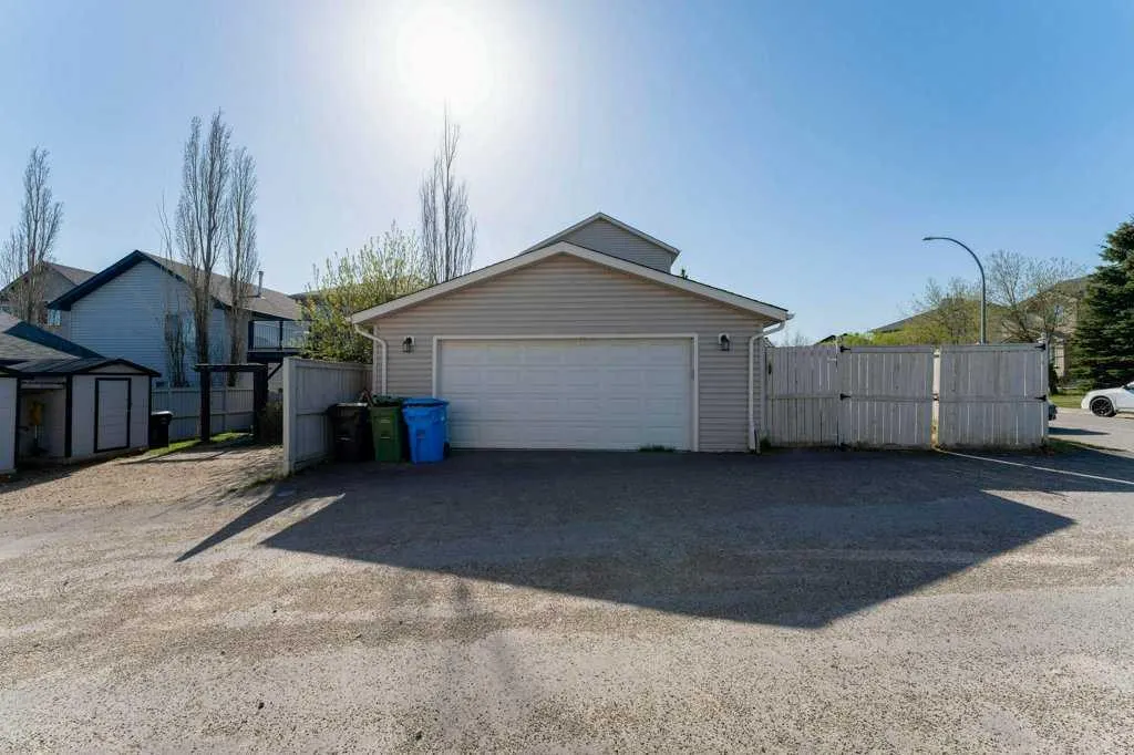 178 Covemeadow Crescent NE