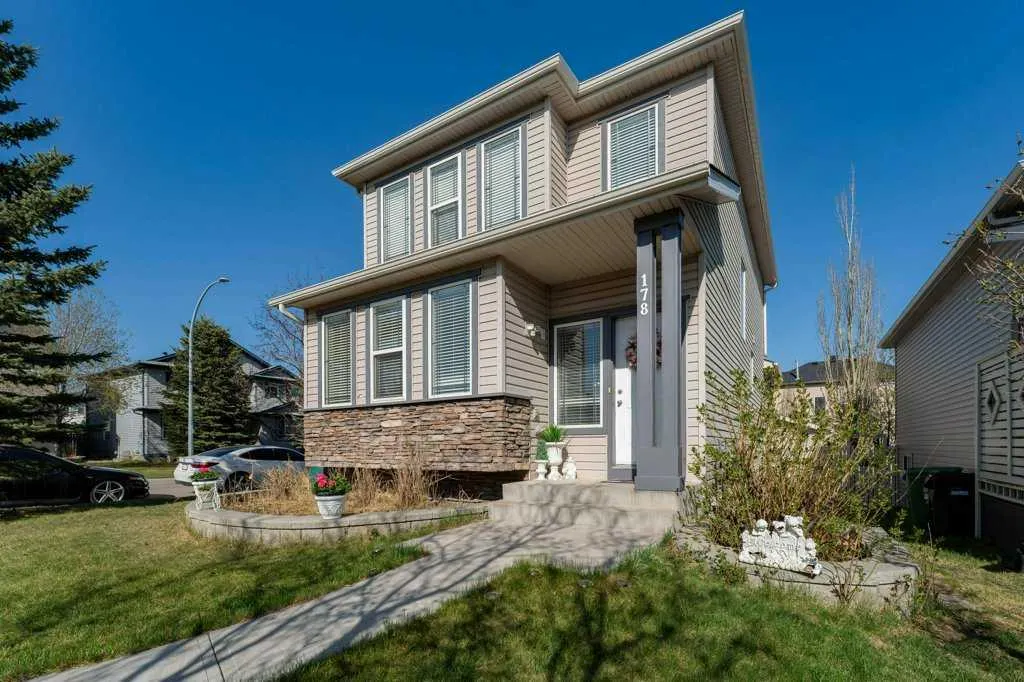 178 Covemeadow Crescent NE