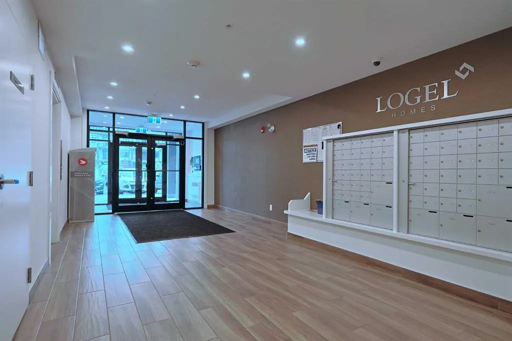 20 Sage Hill Walk NW, #413