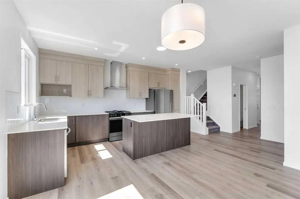 53 Cityside View NE