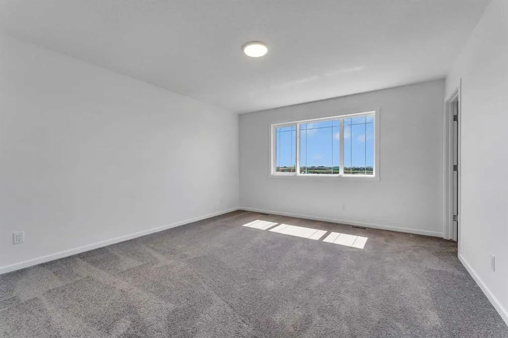 53 Cityside View NE