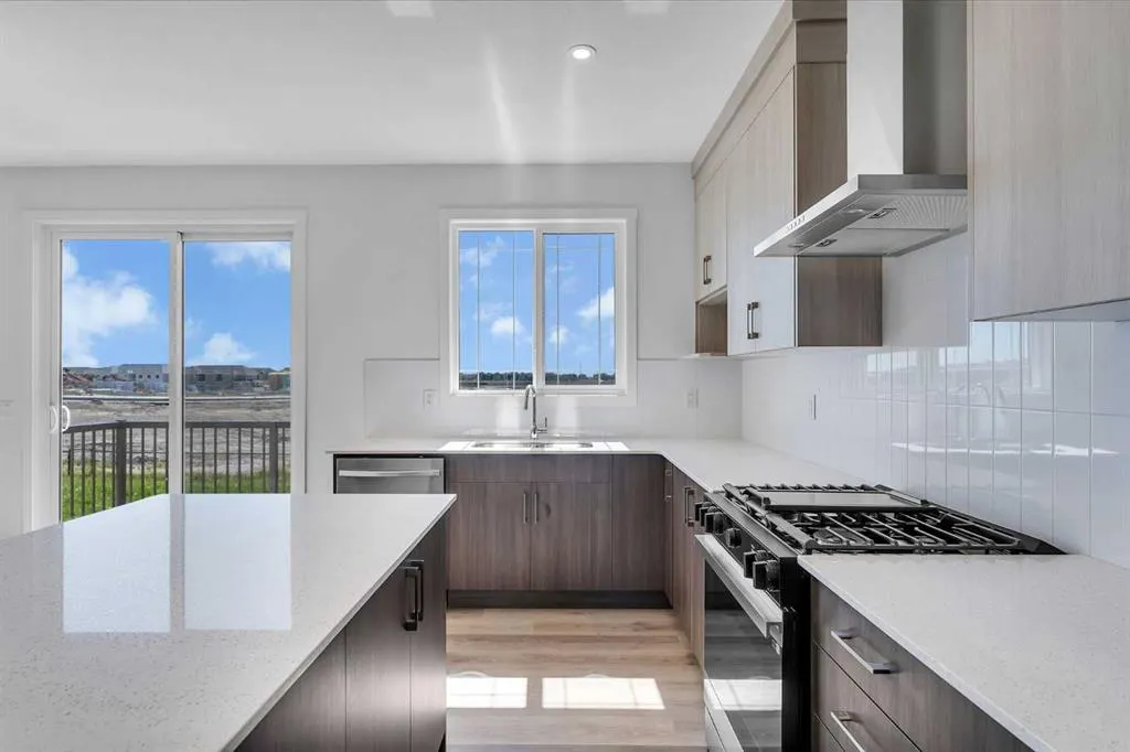 53 Cityside View NE