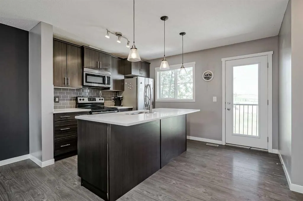 313 Copperpond Landing SE