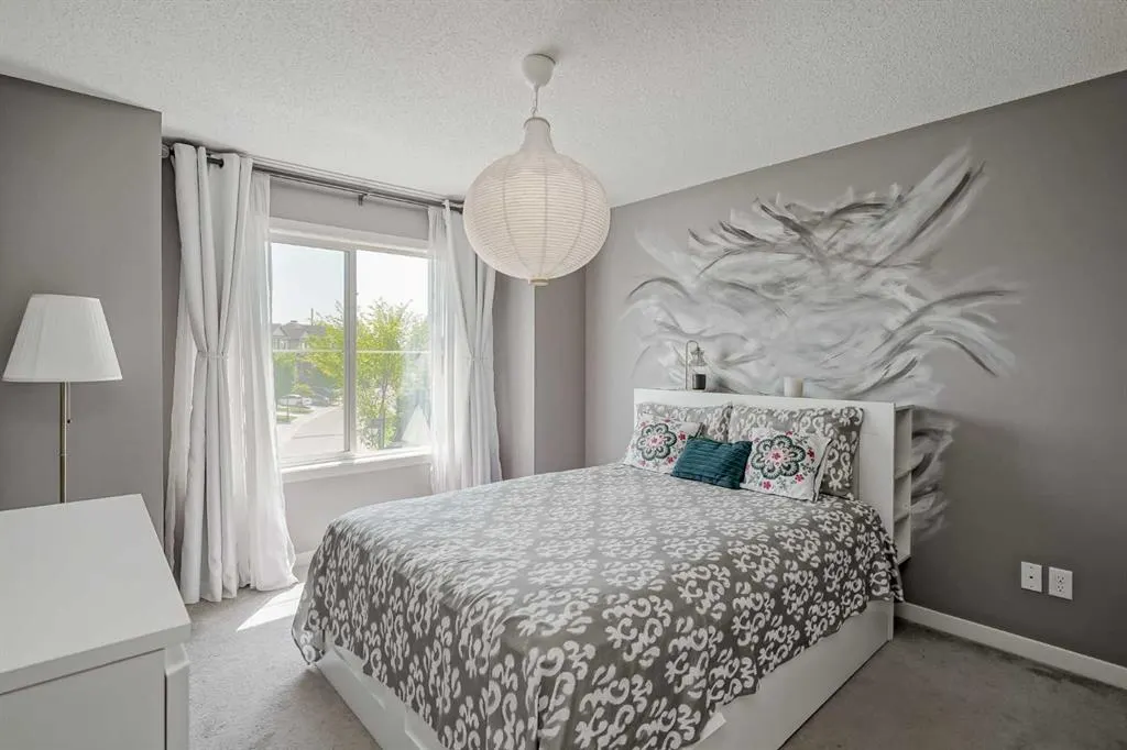 313 Copperpond Landing SE