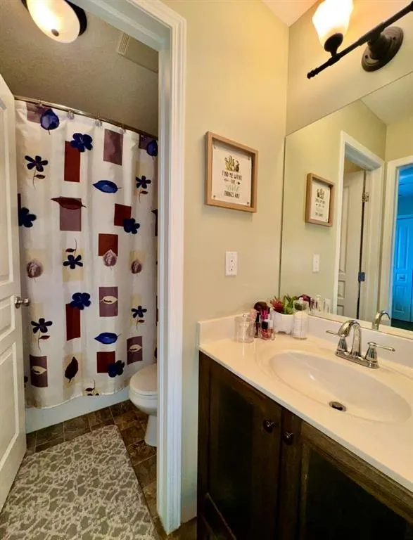 160 Rainbow Falls Grove
