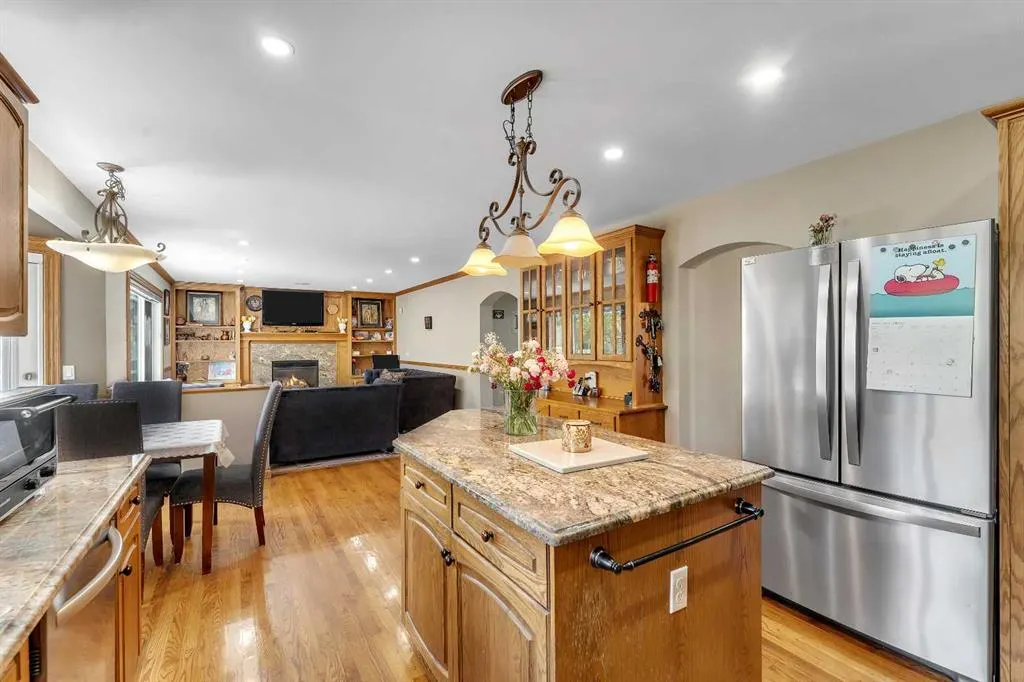 33 Edgevalley Way NW