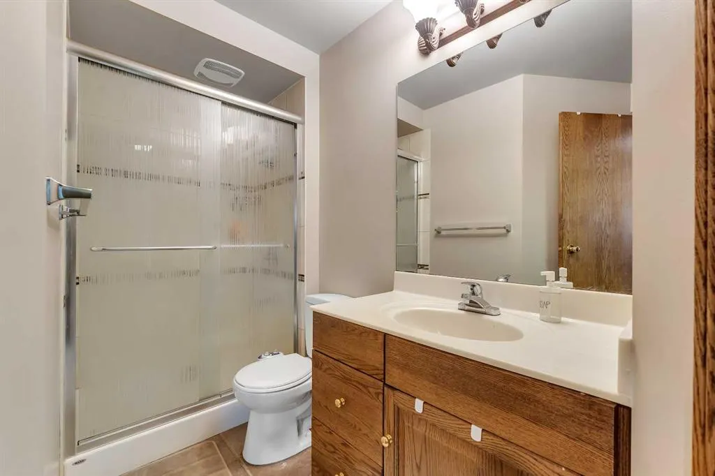 33 Edgevalley Way NW