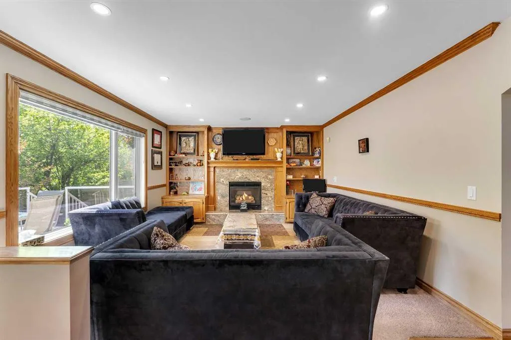 33 Edgevalley Way NW