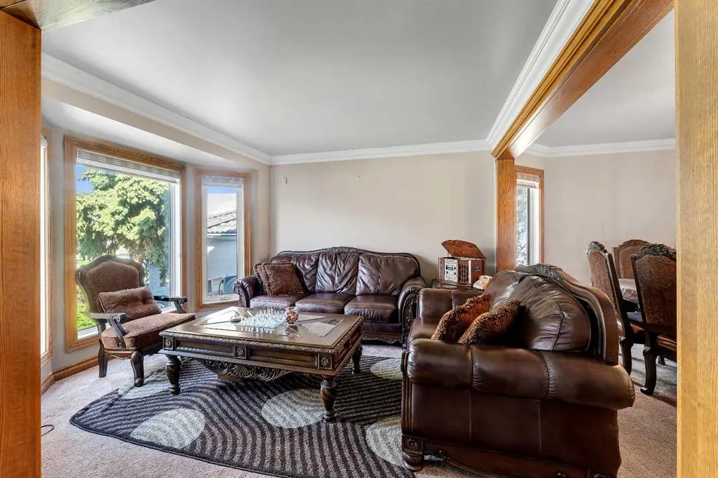 33 Edgevalley Way NW
