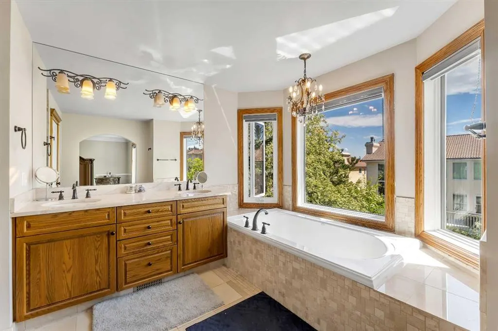 33 Edgevalley Way NW