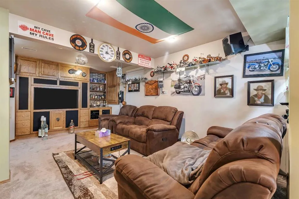 33 Edgevalley Way NW