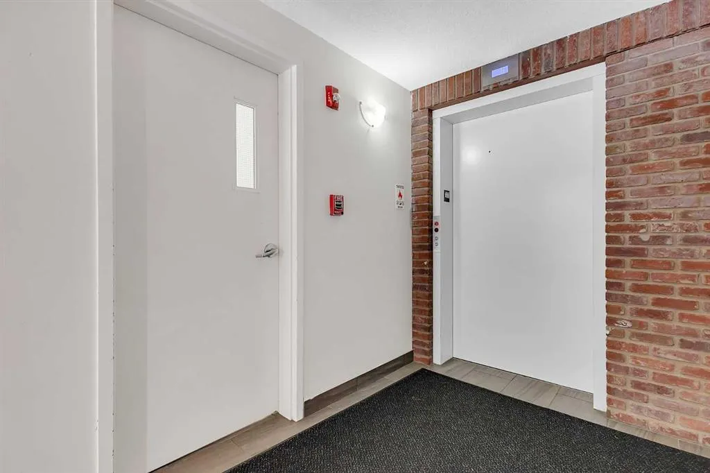 99 Copperstone Park, #2418