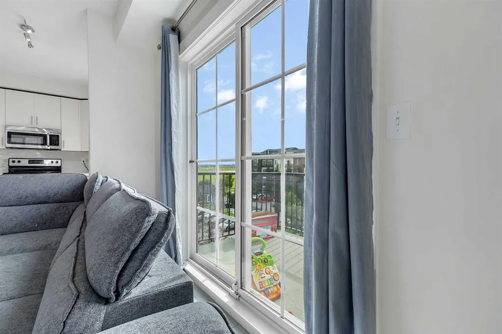 99 Copperstone Park, #2418