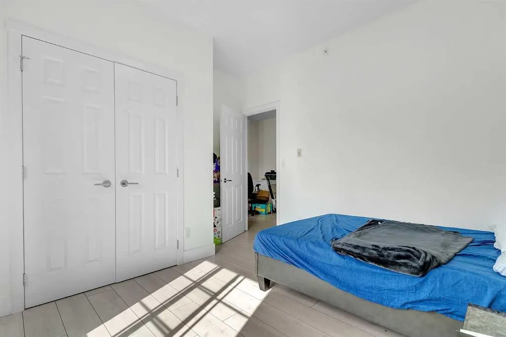 99 Copperstone Park, #2418
