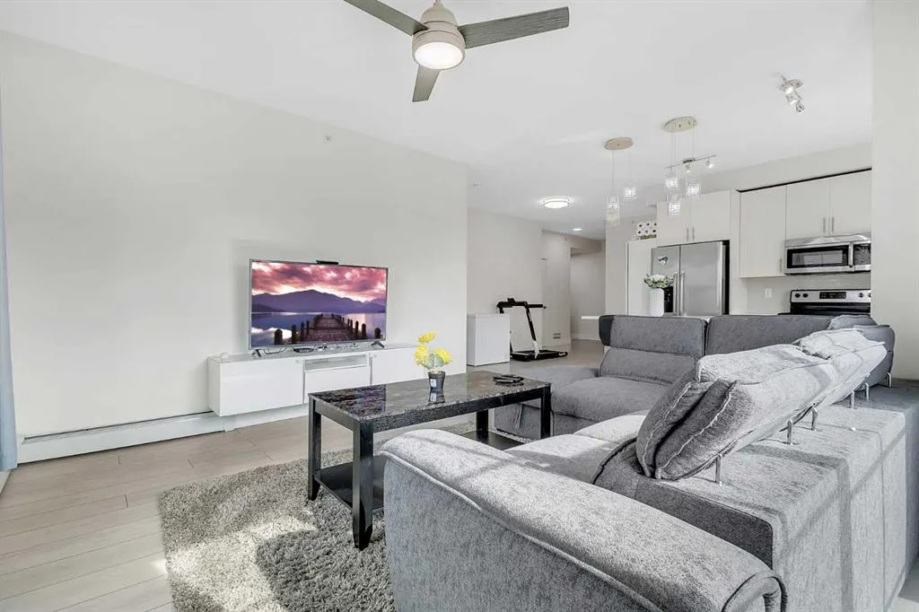 99 Copperstone Park, #2418