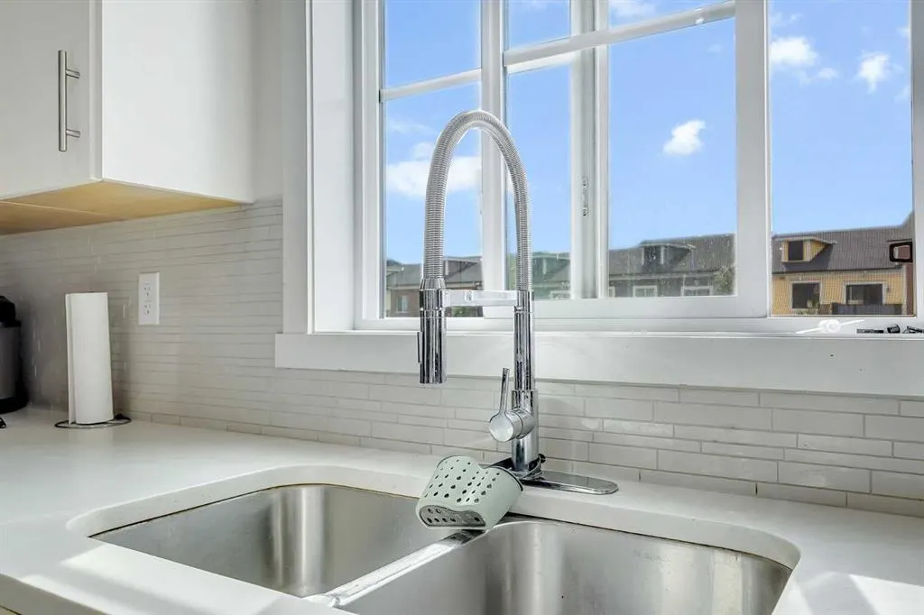 99 Copperstone Park, #2418
