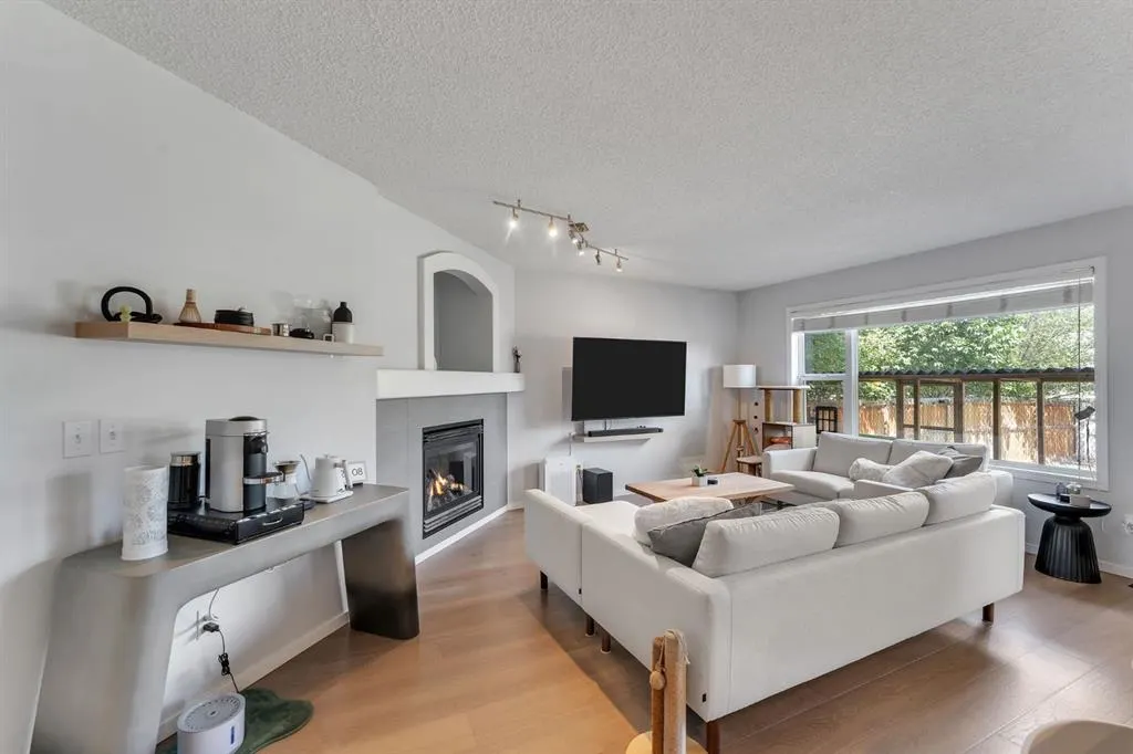 266 Covehaven View NE