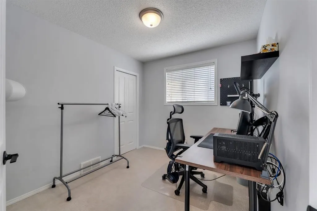 266 Covehaven View NE