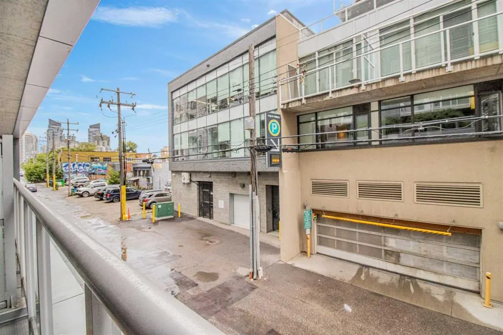 235 9A Street NW, #207