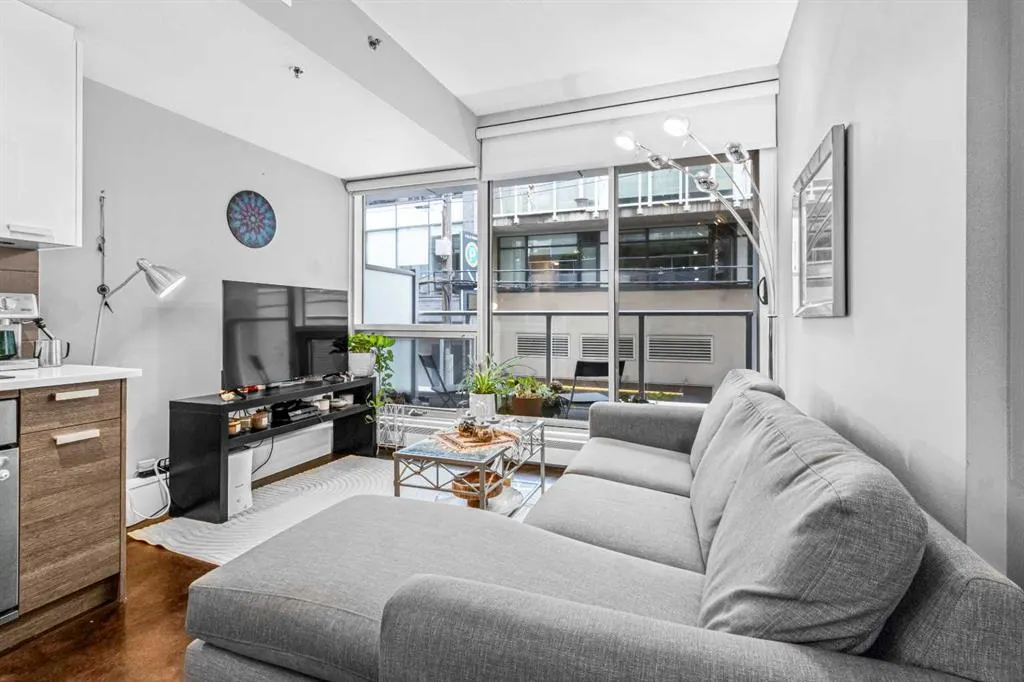 235 9A Street NW, #207