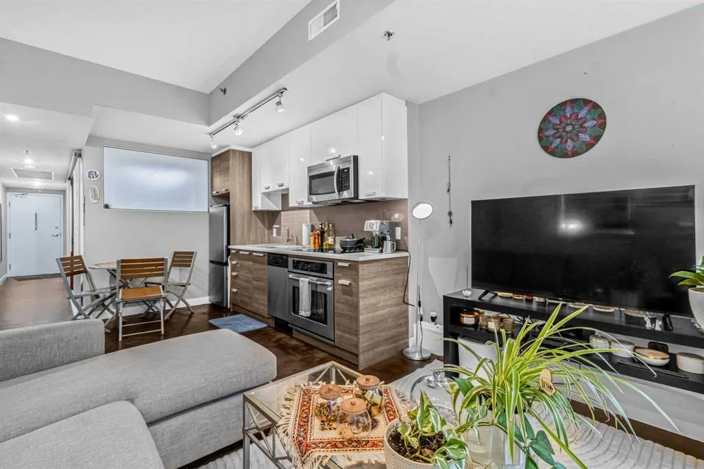 235 9A Street NW, #207