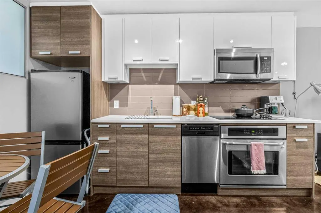 235 9A Street NW, #207