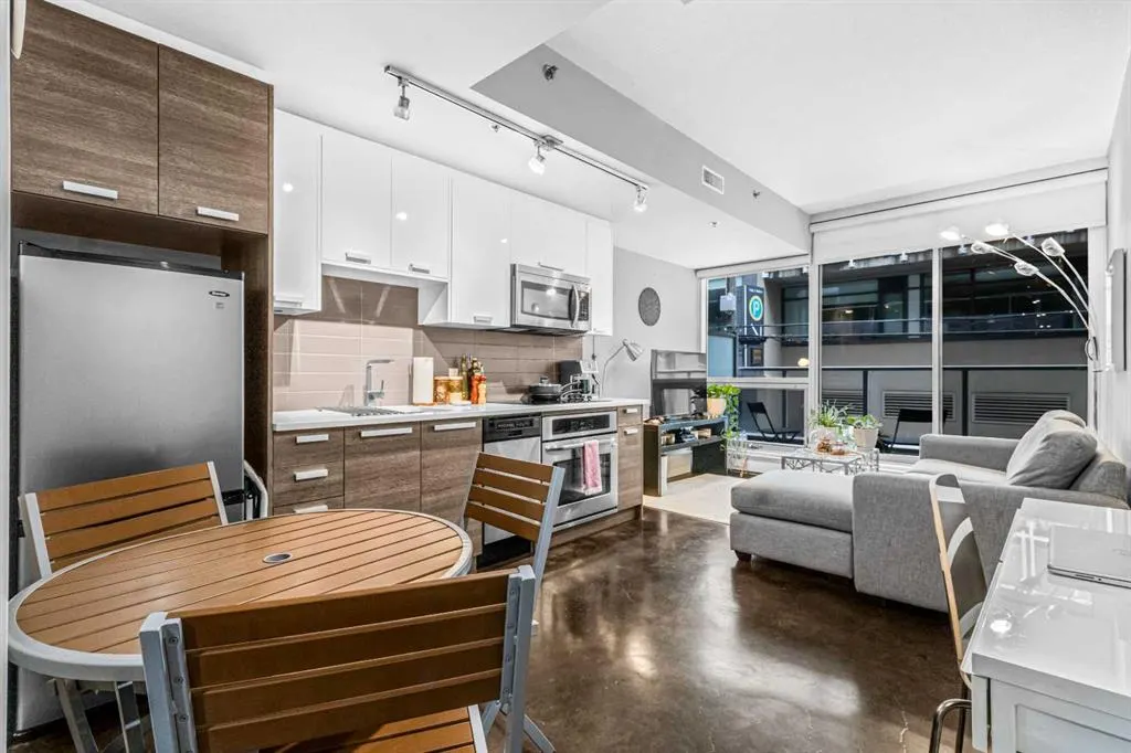 235 9A Street NW, #207