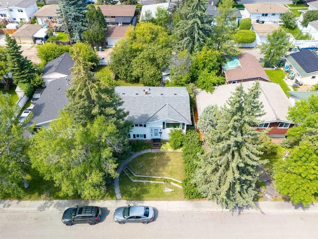 3152 Blakiston Drive NW