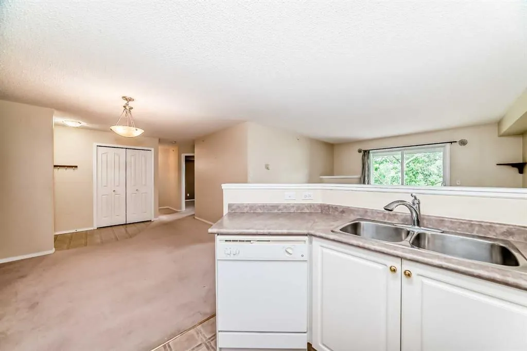 1000 Citadel Meadow Point NW, #303
