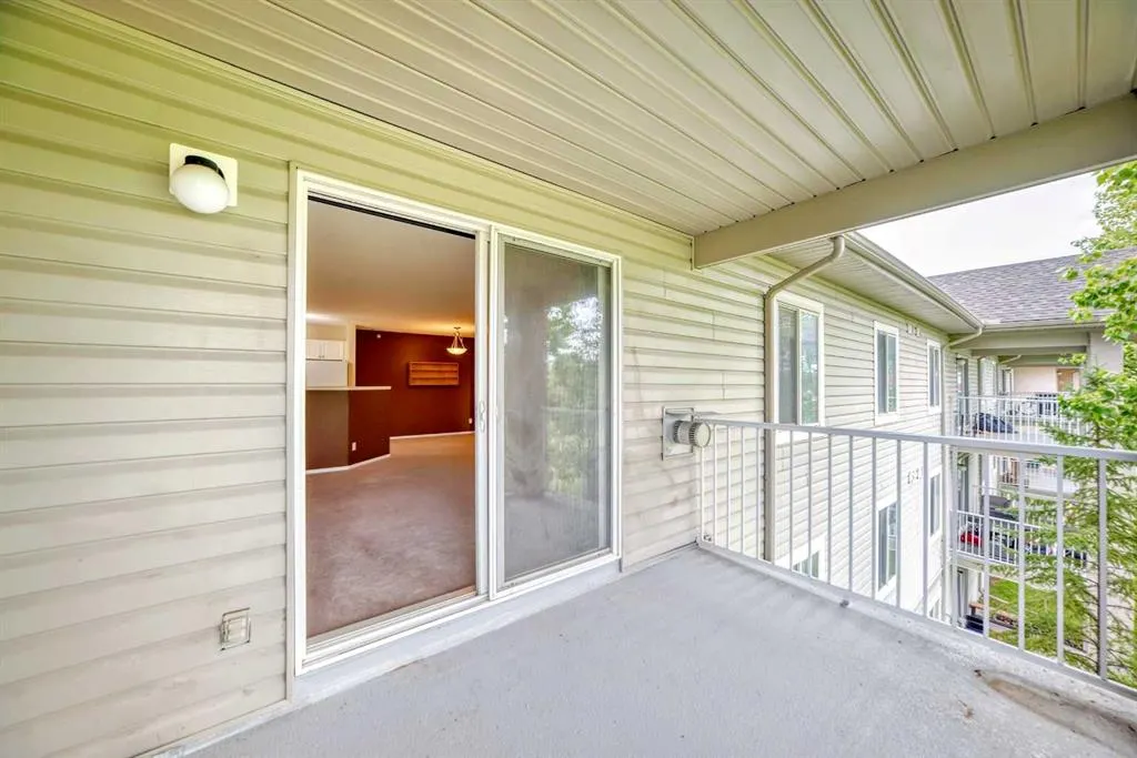 1000 Citadel Meadow Point NW, #303