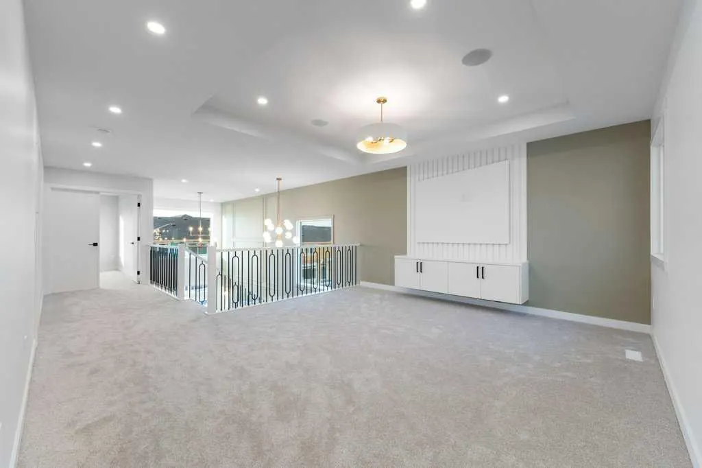 351 Waterford Grove