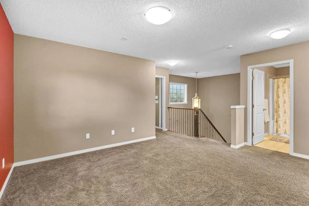 308 Prairie Springs Crescent SW