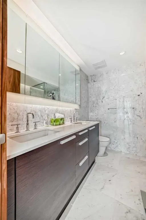 738 1 Avenue SW, #302