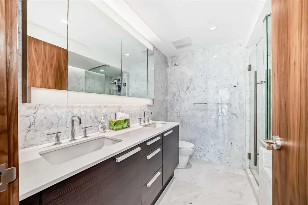 738 1 Avenue SW, #302
