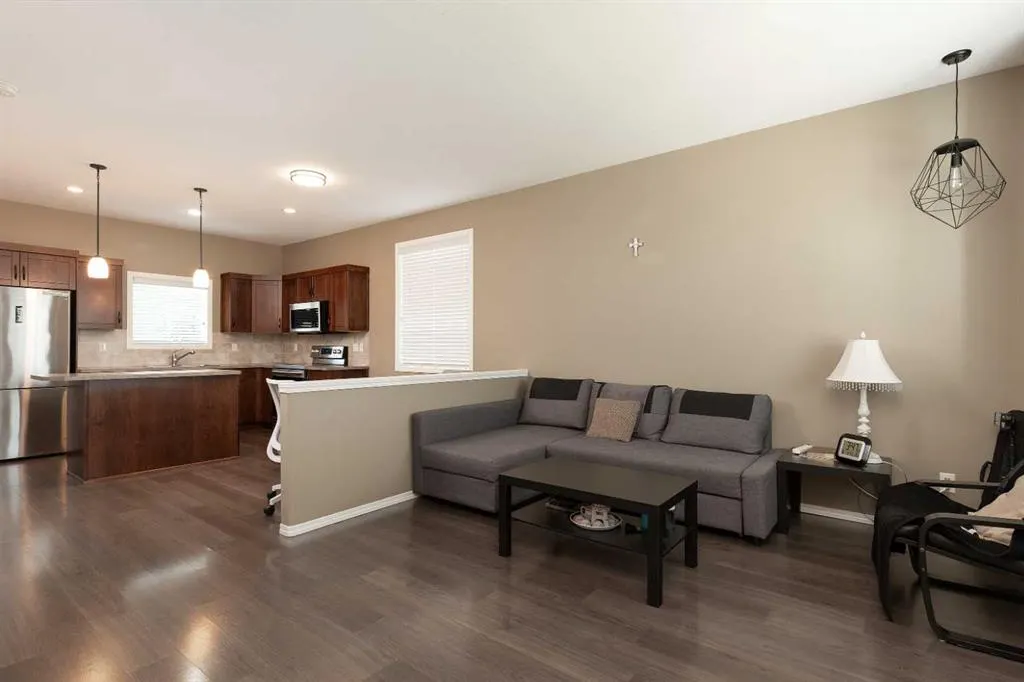 256 Sunridge Road W