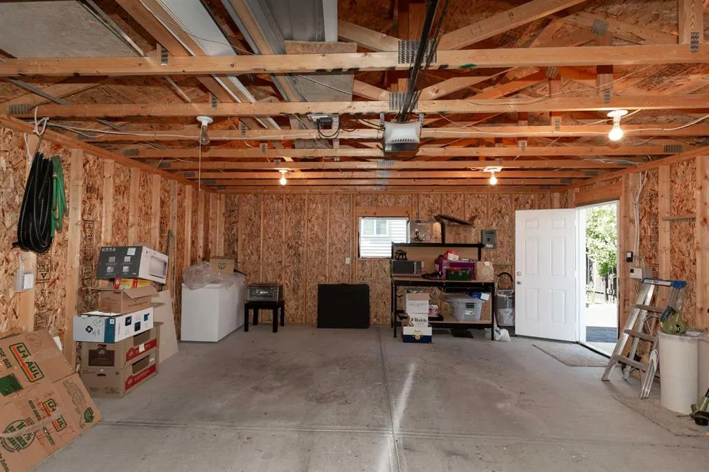 256 Sunridge Road W