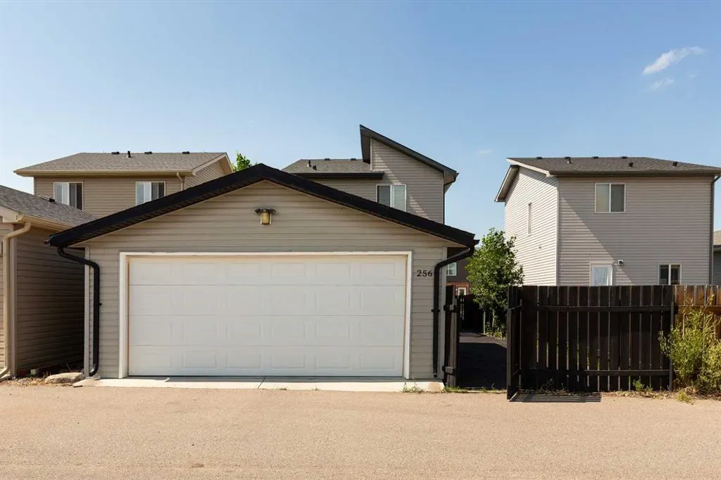 256 Sunridge Road W