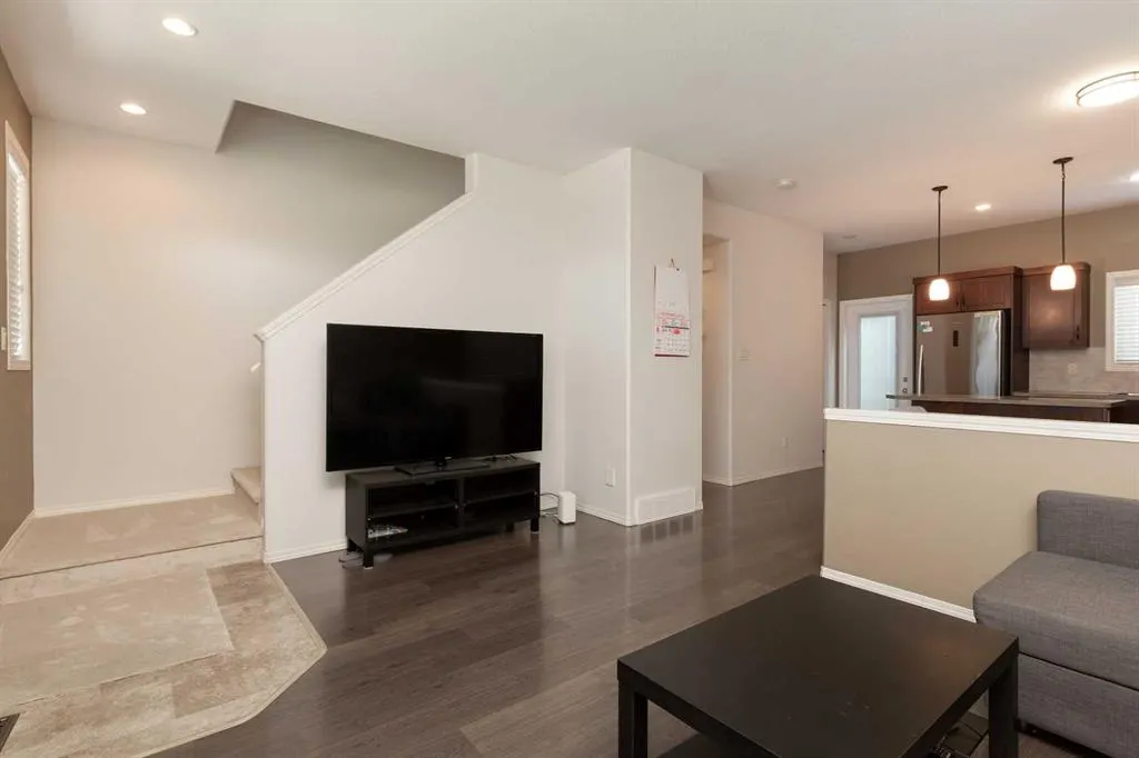 256 Sunridge Road W