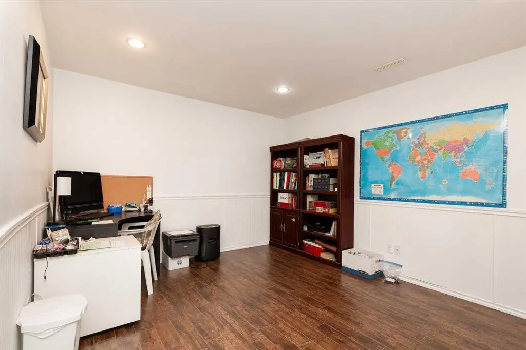 256 Sunridge Road W