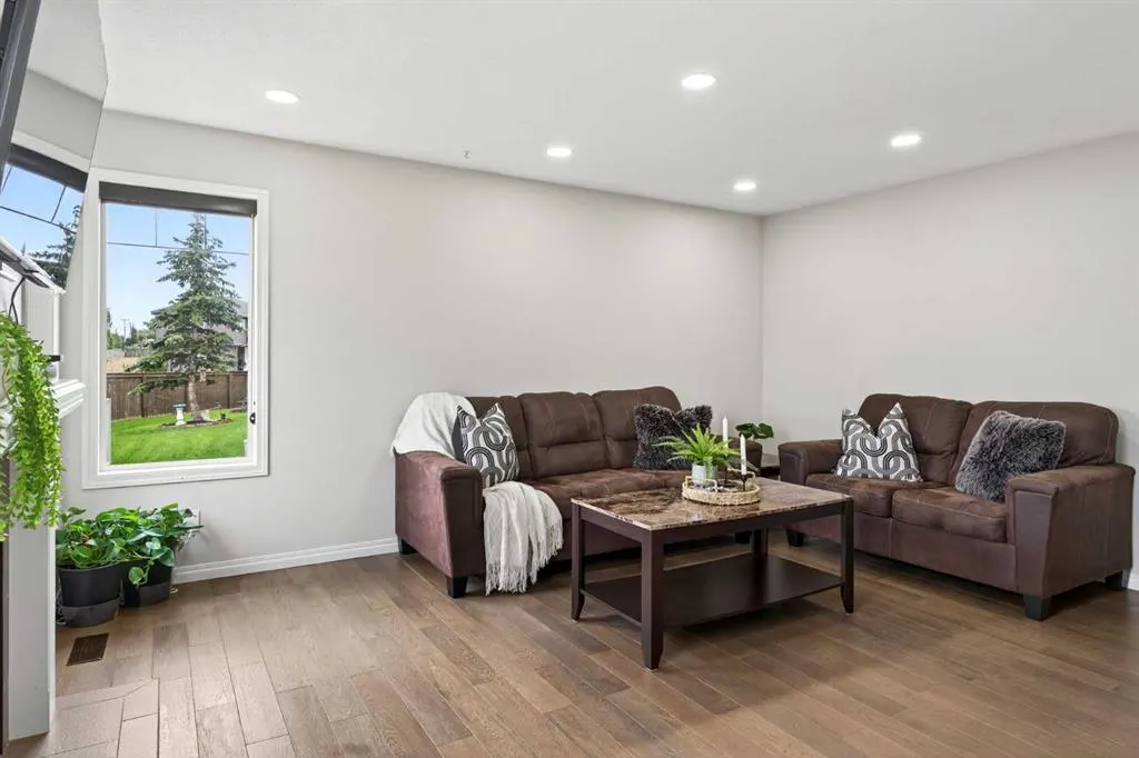 102 Canoe Square SW, #21