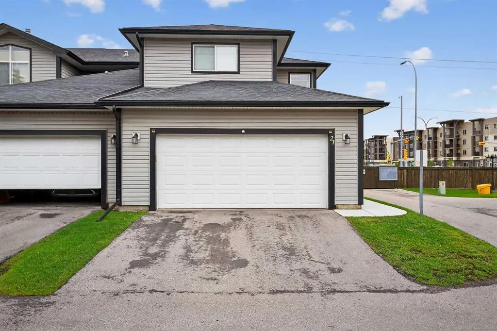 102 Canoe Square SW, #21