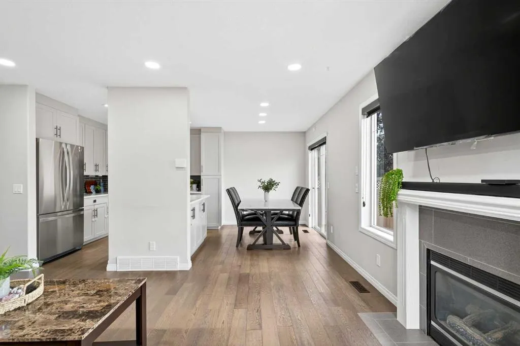 102 Canoe Square SW, #21