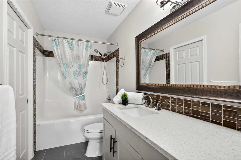 102 Canoe Square SW, #21