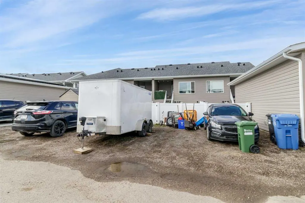 75 Ellington Crescent