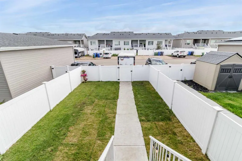 75 Ellington Crescent