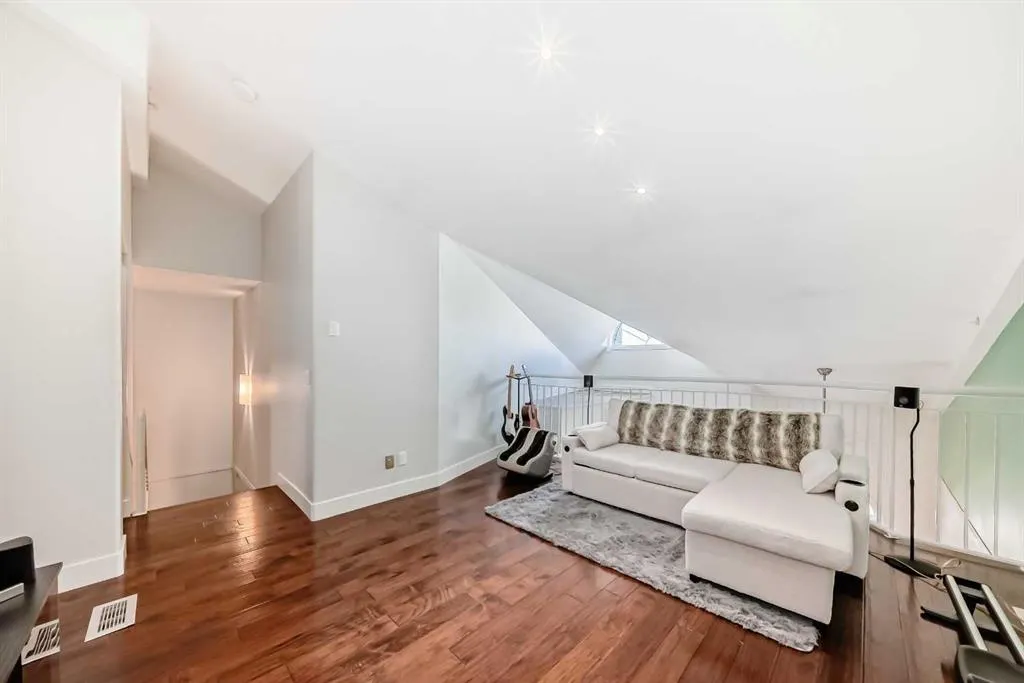 1026 12 Avenue SW, #404