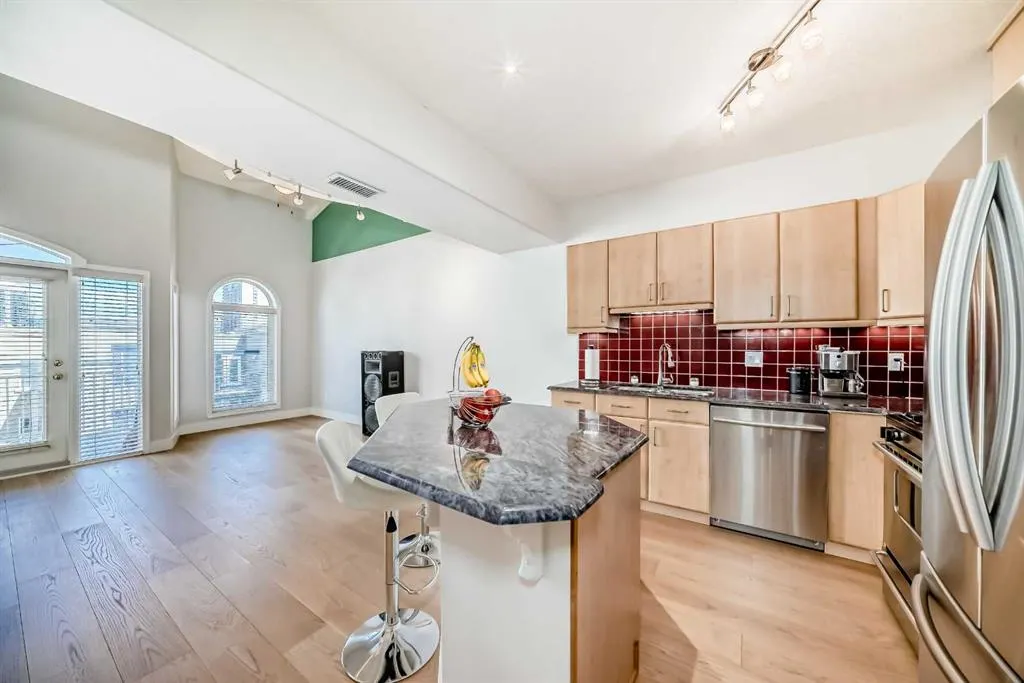 1026 12 Avenue SW, #404